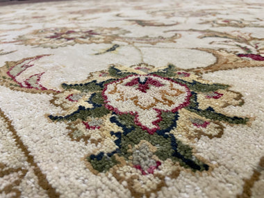 Type: Gazani 10'1x7'11