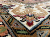 Indian Rug Hand Knotted Oriental Rug Type: Indo // Design: Tabriz 6'0x9'0